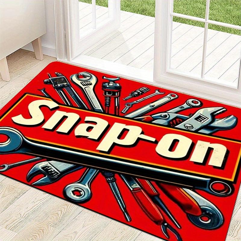 Nevklouzávací rohožka se Snap-On Tool logem, zářivě červená s černobílými ilustracemi, omyvatelný flanel pro domácí kancelář, garáž