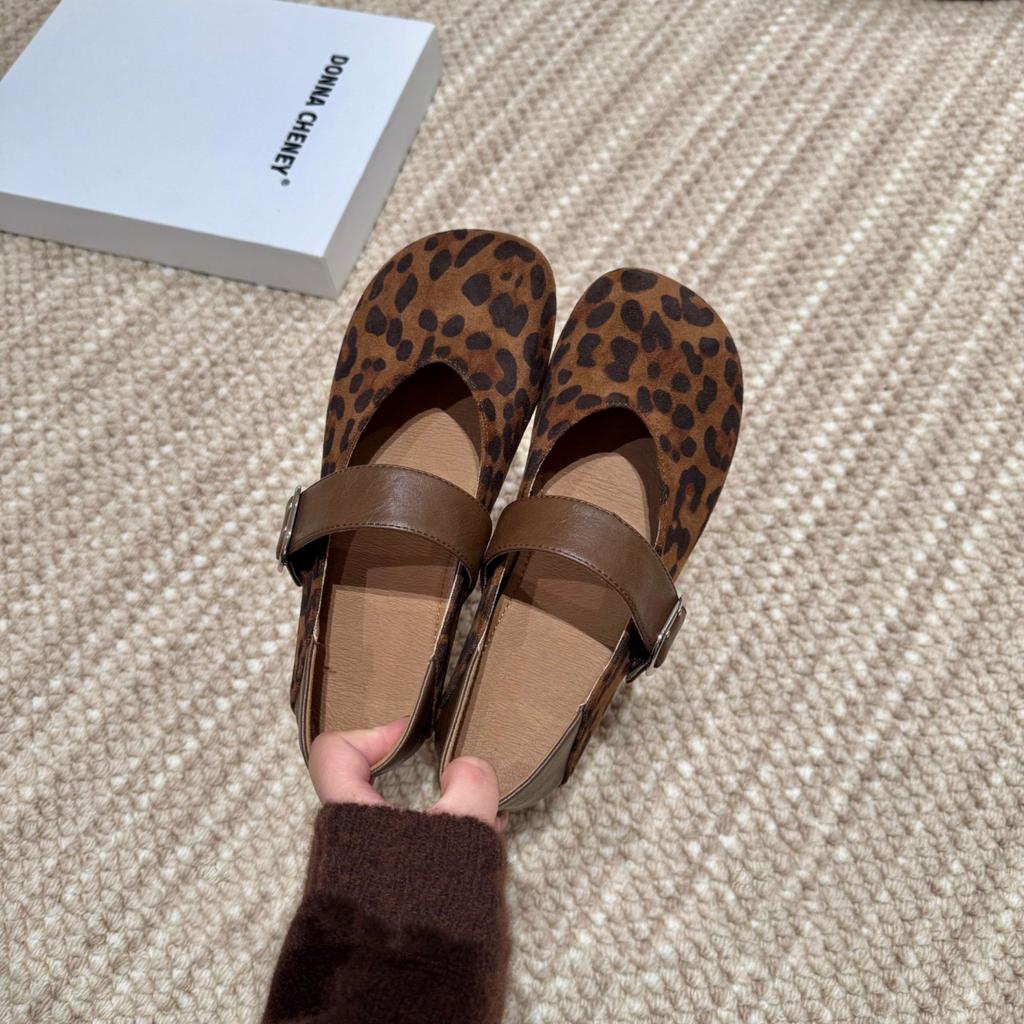 Korean version of round head suede with single shoes women's 2025 new autumn retro leopard print fashionable Mary Jane small leather shoes