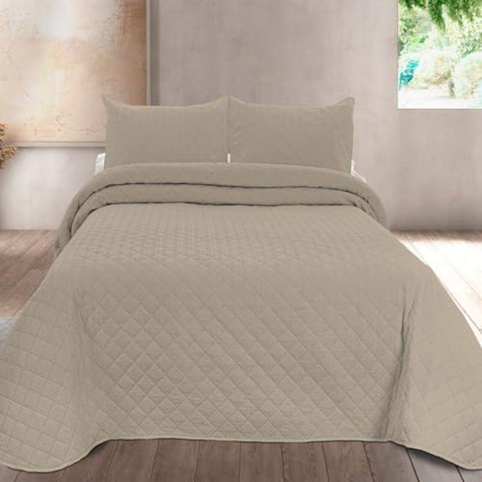 Couvre-lit - PIERRE CARDIN - EGNA - 235 X 270 Cm - Toucher Soie - Rembourrage Fin