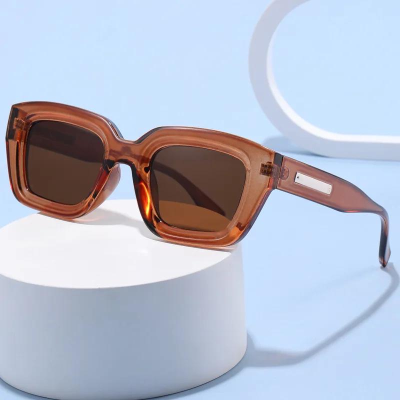 New Retro Square Sunglasses For Women Men Fashion Transparent Frame Glasses Eyewear Male Shades UV400 Rivets Eyeglasses