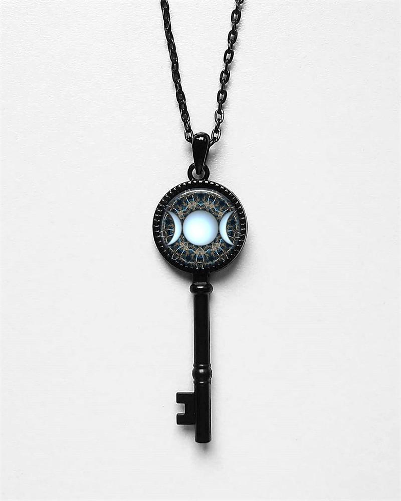 Classic Moon Goddess And Star Glass Necklace With Alloy Pendant For Women And Men