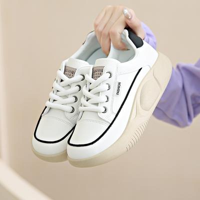 Încălțăminte pentru femei – Adidaşi