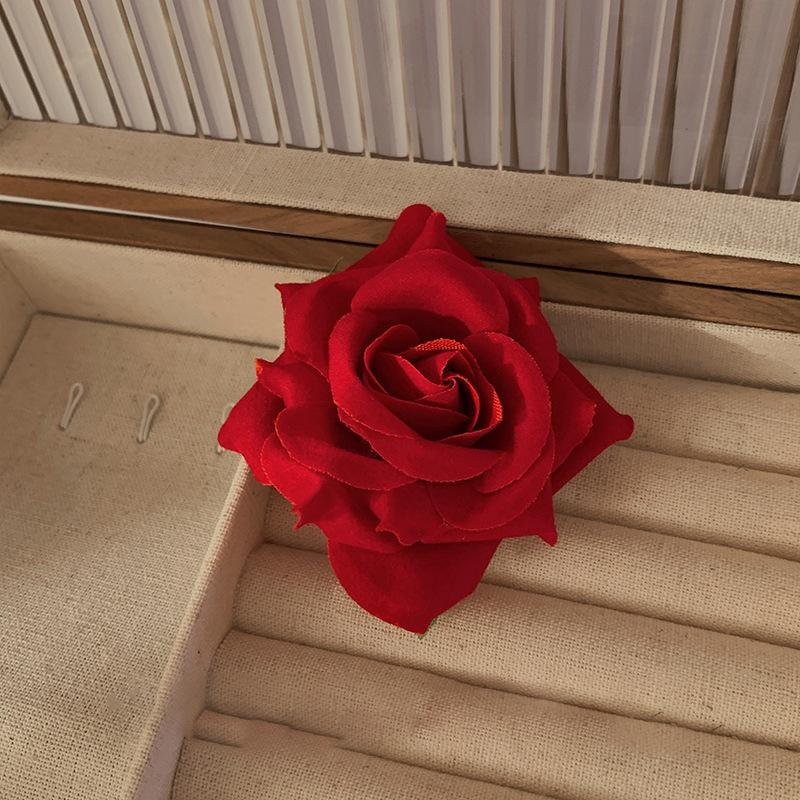 Fabric red rose atmosphere side hairpin Internet celebrity same photo ponytail duckbill clip small fresh and sweet hairpin