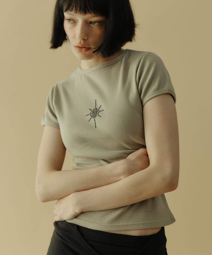 Lomaentinueo Mini Cross Slim Fit T-Shirt (Beige)