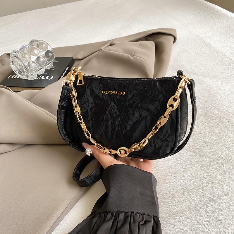 

Trendy Pu Material Small Square Bag For Women With Elegant Chain Shoulder Strap чёрный