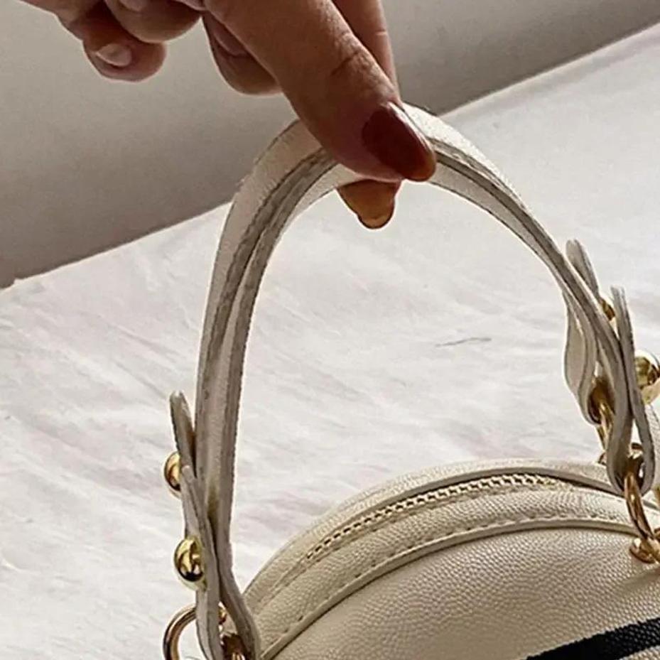 1 Pcs Baobao Women's New Network Red Football Bag Personalized Fun Pink Basketball Bag Ins Versatile Chain Shoulder Bag