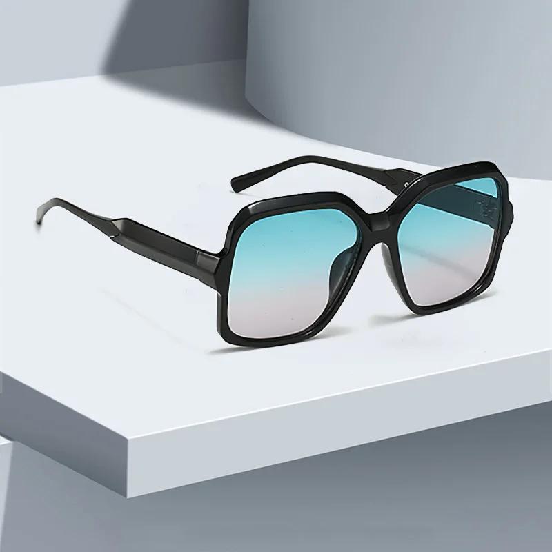 Fashionable Vintage Sunglasses for Women Square Frame with Metal Decoration Elegant Retro Style