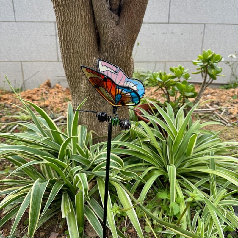 Colorful Butterflies Garden Decors Stakes Waterproof 3D Garden Ornaments Outdoor Decorations for Patio Lawn Decorations