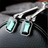 Boucles d'oreilles pendantes carrées en argent sterling plaqué avec pierre verte, Boucles d'oreilles Zirconia Émeraude pour Anniversaire Fête de Noël