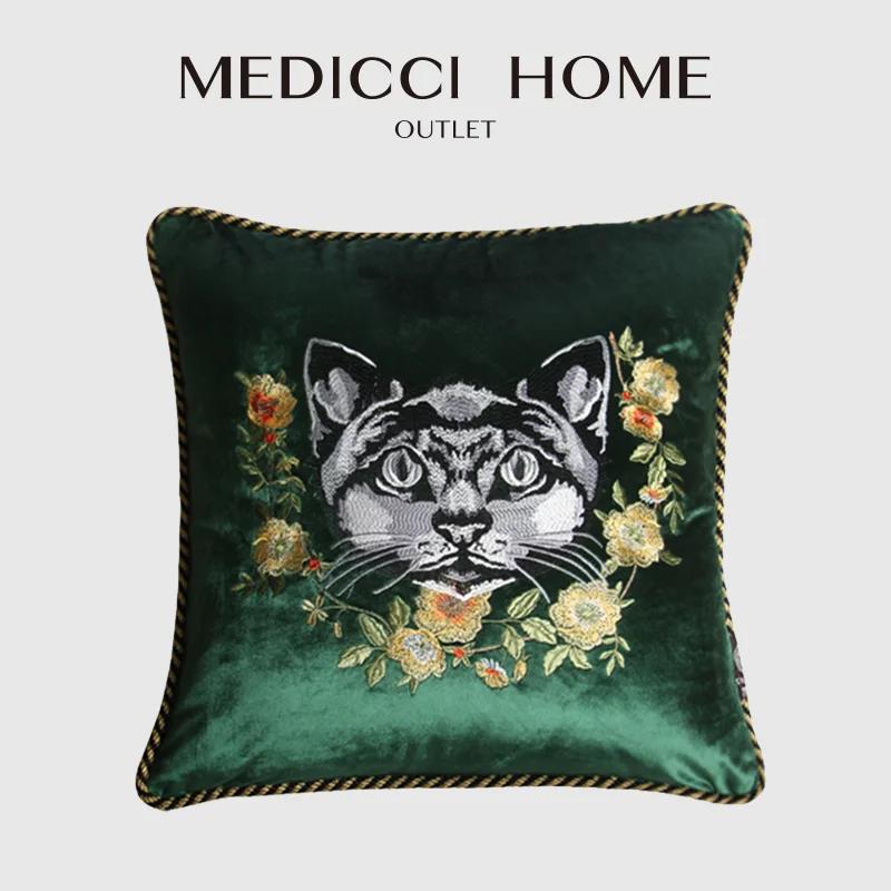 Medicci Home Vintage Cushion Cover Red Wine Velvet Plant Animals Honeybee Embroidery Throw Pillow Case Luxury Living Room Decor