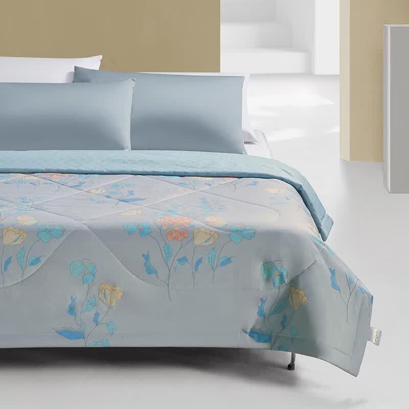 Mercury Home Textiles Summer Quilt