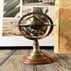 Mosiężna kula armilarna w stylu vintage zodiaku
