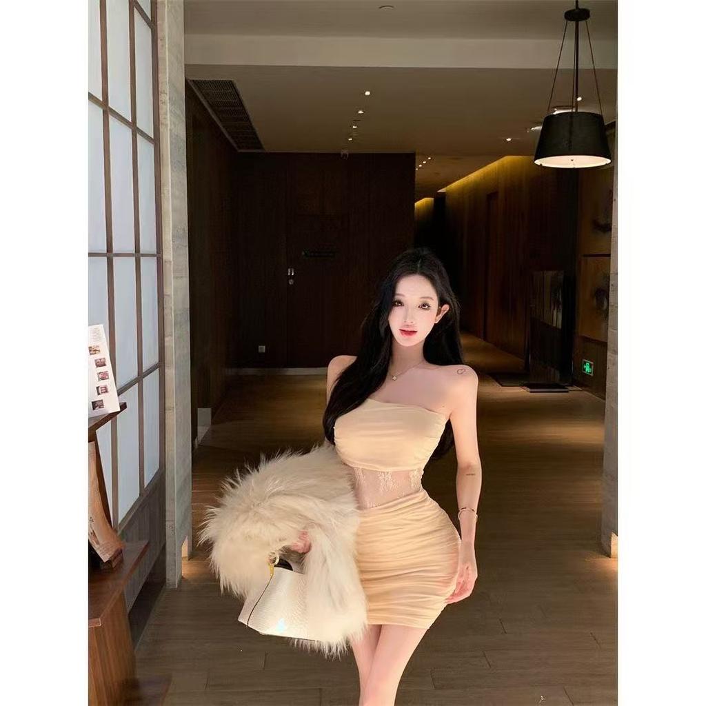 One-word Shoulder Hollow Lace Sleeveless Hip Dress with Chest Pad, Pure Desire, Sexy Temperament, Pleated and Thin Knitted Skirt