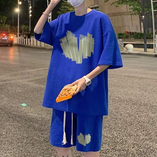 2Pcs/Set Men Summer Outfit Round Neck Short Sleeve Tops Wide Leg Shorts Set Heart Pattern Loose Fit Tracksuit