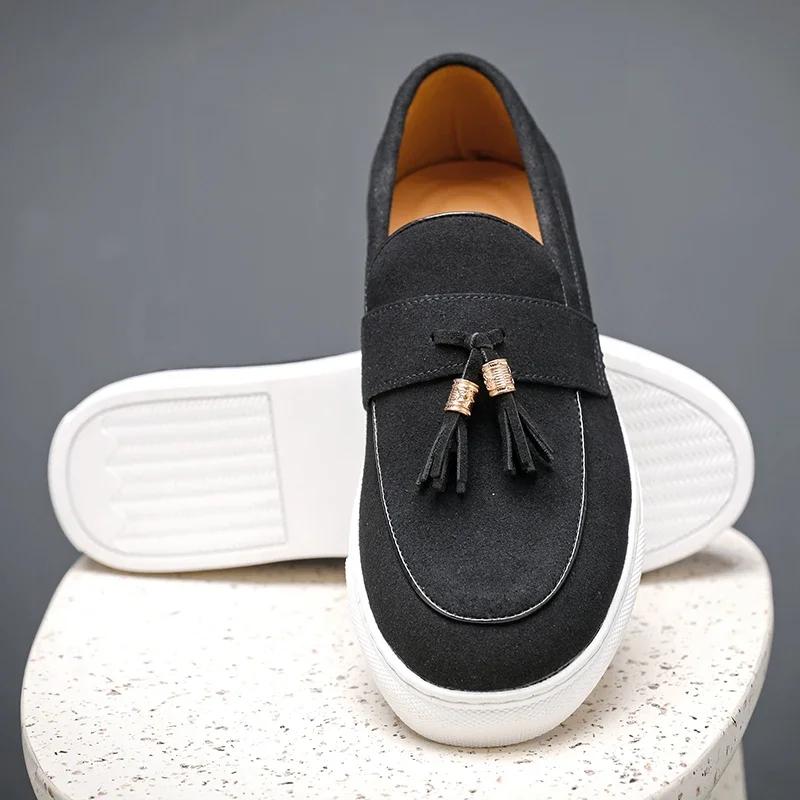 Fashion Hot Sale Men Loafers Classic Suede Leather Slip-On Flats Business Shoes Breathable Comfortable Walking Shoe Tassel Driving Shoes