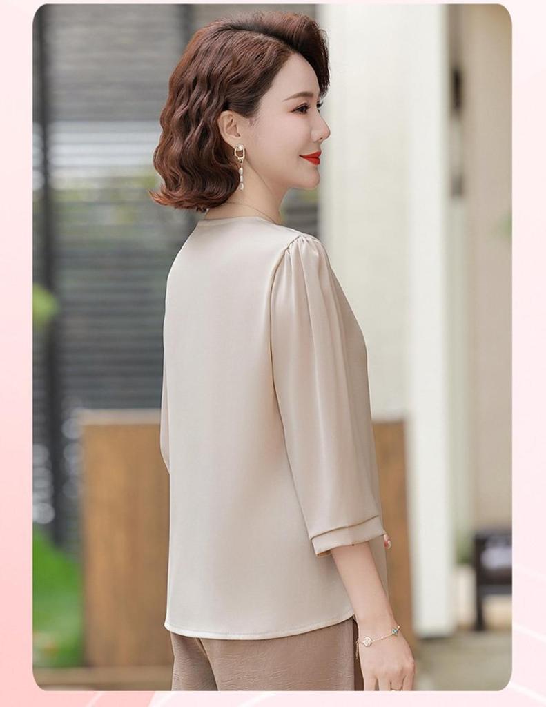 Elegant Women's Seven-Sleeve Light T-Shirt for Middle-Aged and Elderly Ladies