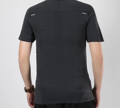 Nike Men's Quick-Dry Lightweight Breathable Running T-Shirt in Black