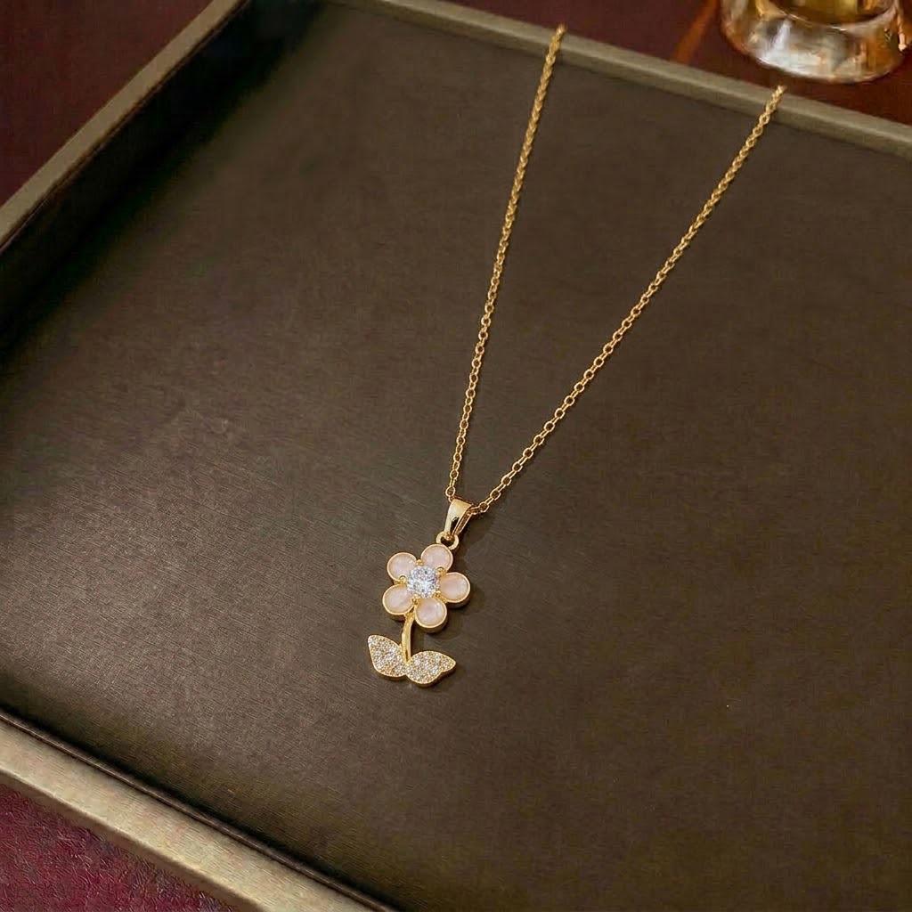 Women's Korean Pearl Flower Zircon Pendant Clavicle Necklace