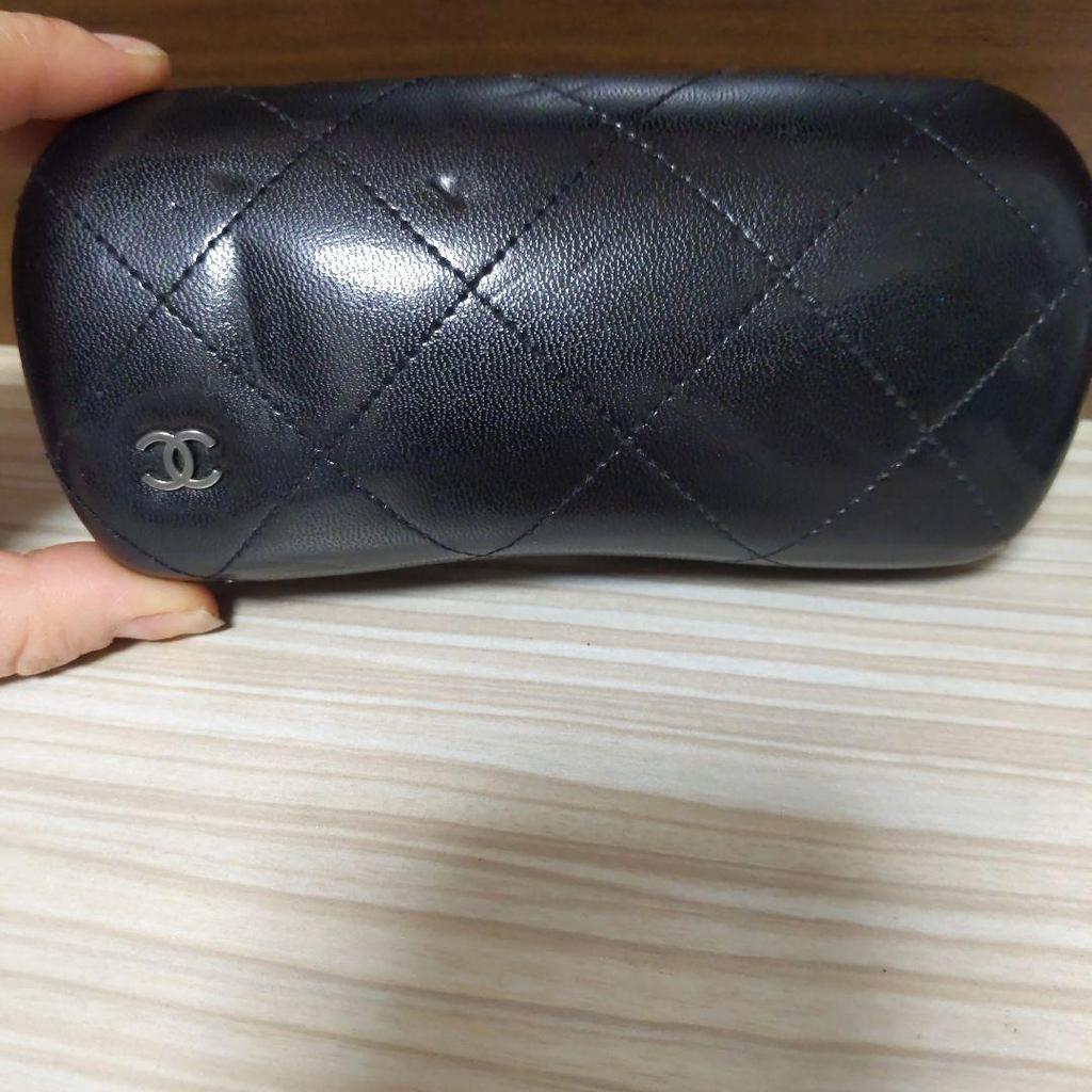 Used CHANEL 5238-A black sunglasses