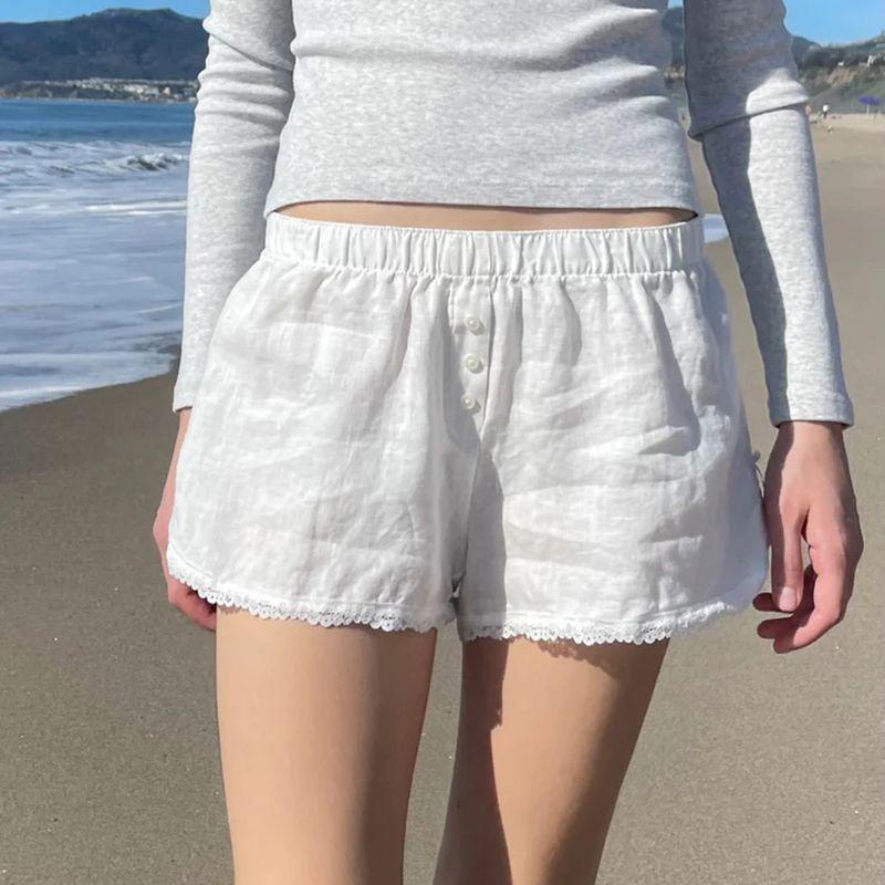 

Plain White Three-Button Low Waisted Shorts BM Wind Loose Ruffled White L
