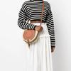 Chloe Marcie Ikonische Sattelstich-Details Verstellbarer Schultergurt Magnetverschluss Rattan und Kalbsleder Crossbody-Tasche CHC23-SS736I32-25M