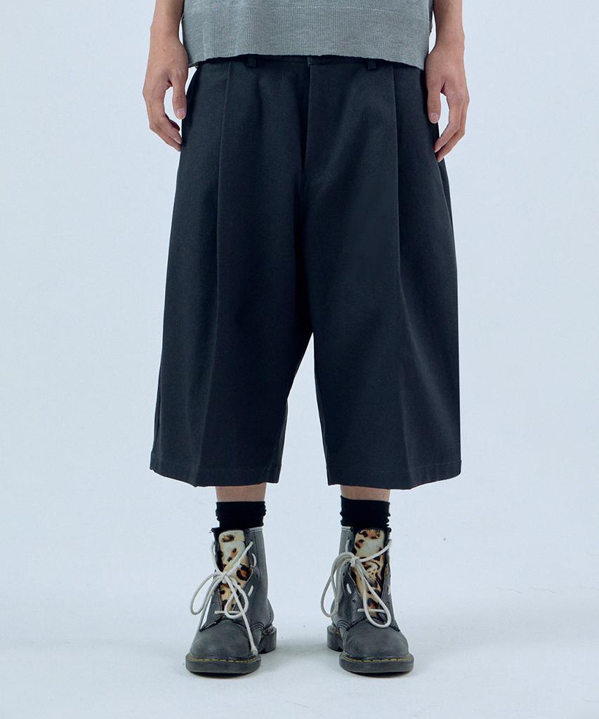 NOISE Cotton Bermuda Pants - Black