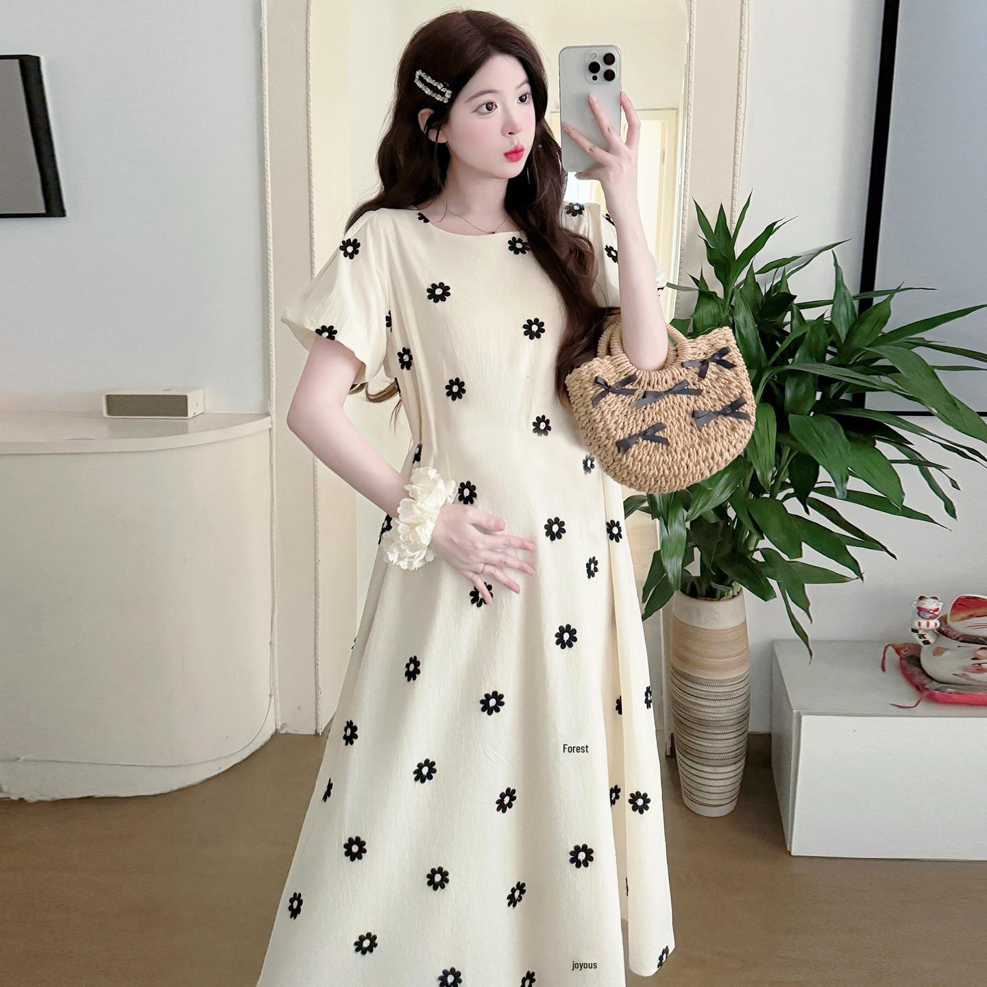 2026 Maternity A-line Dress with Daisy Embroidery M