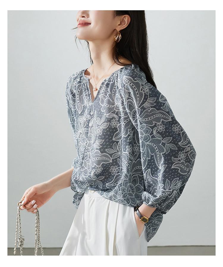 100% mulberry silk printed shirt for women's 2026 spring commuting versatile round neck silk top
