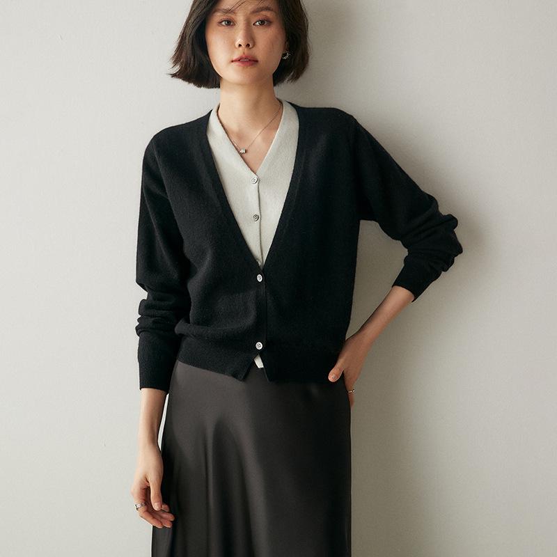 Kaschmir-Cardigan mit V-Ausschnitt: Weicher, im französischen Stil gestrickter, lockerer Damenpullover für Herbst/Winter