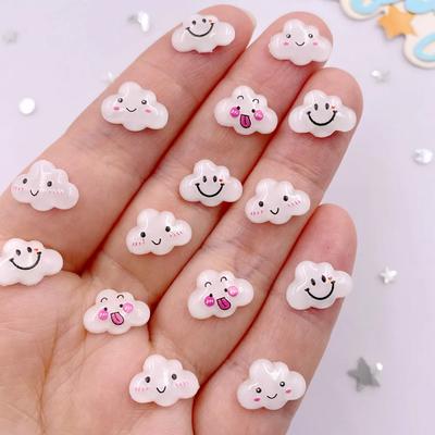 Nail art – Strass e decorazioni per unghie