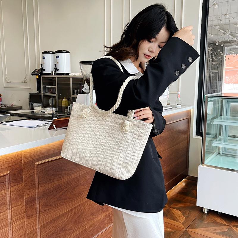 2025 The Latest Popular Textured Large-capacity Straw-woven Foreign-style Portable Tote Bag Trendy Fashion Versatile Thick Rope Shoulder Bag
