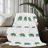 A Comfortable Green Bear Pattern Flannel Blanket, Soft High-Definition Digital Print, All-Season, Family and Friends Gift