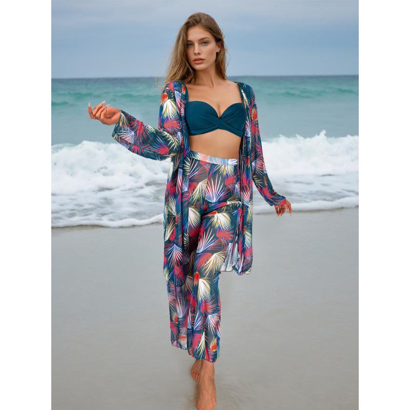 2026 Women's Four-Piece Bikini Set with Sun Protection: Includes Long-Sleeved Cover-Up, Trousers, and Swimwear for Beach or Hot Springs.