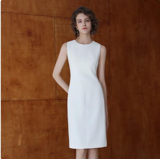 

Женский элегантный белый костюм без рукавов с юбкой - Минималистичный формальный рабочий костюм-двойка L