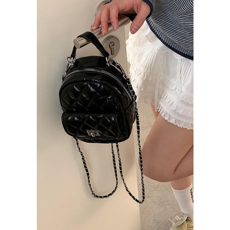 IELGY Ladies Backpack Summer Fashion All-Match Portable Chain Travel Bag