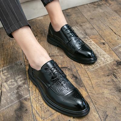 Men's Shoes Foreign Trade New Casual Leather Shoes Fashion Hairstylist Pointed Leather Shoes Trend British Style Engraved Leather Shoes