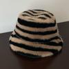 Women's Hat Trendy Zebra Print Plush Retro Bucket Hat - Autumn Winter Thickened Warm Hat for Women - Fashionable and Versatile Bucket Hat