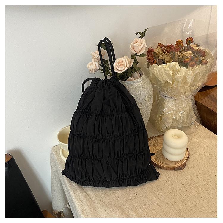 

Корейський плісирований рюкзак із зав’язкою на шнурках, повсякденний нейлоновий мішок великої місткості, жіночий нішевий рюкзак для приміських поїздок чорний