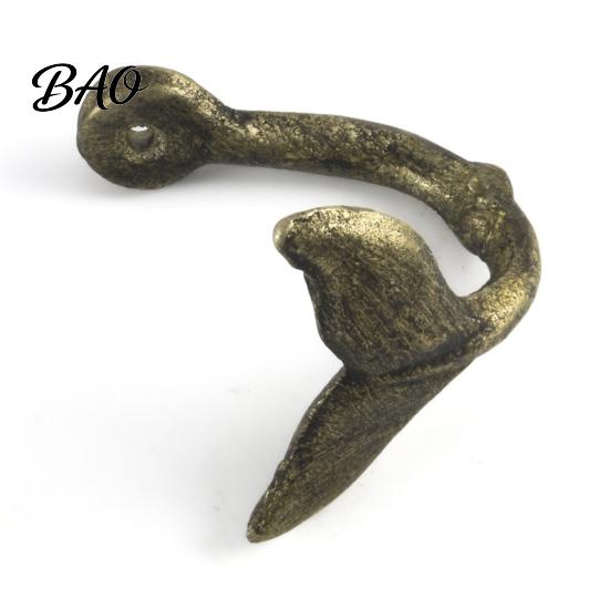 Space Saving Accessory Hooks 4PCS Iron Whale Tail Wall Hooks, Coastal Towel Decorative Metal for Hangers, Mounted Towels Keys And Bags Heavy Duty Coat