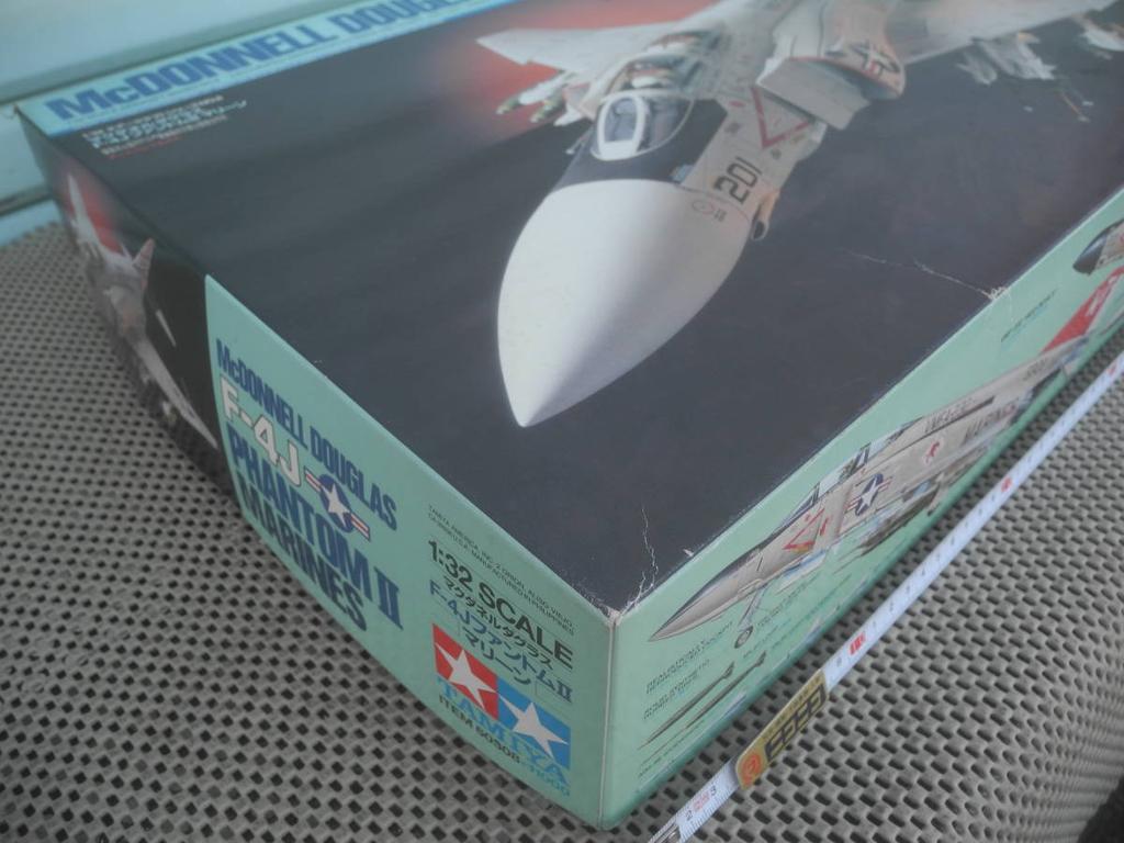 Tamiya Aircraft Series 08 US Navy McDonnell Douglas Phantom II Marine Plastic Model Kit 1/32 No. F-4J