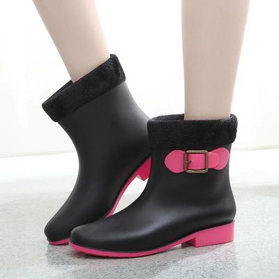 2025 Automne Hiver Nouvelle Mode Femmes Chaud Décontracté Caoutchouc Chaussures d'Eau Dames Cheville PVC Femmes Cheville Imperméable Bottes de Pluie Peluche