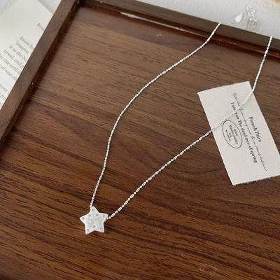 Frühlings- und Sommer-exquisites Halsketten, Fünfzackiger Stern Halsketten, Mode leichter Luxus, Nischen-Blinkender Zirkon Fransen Anhänger Schmuck