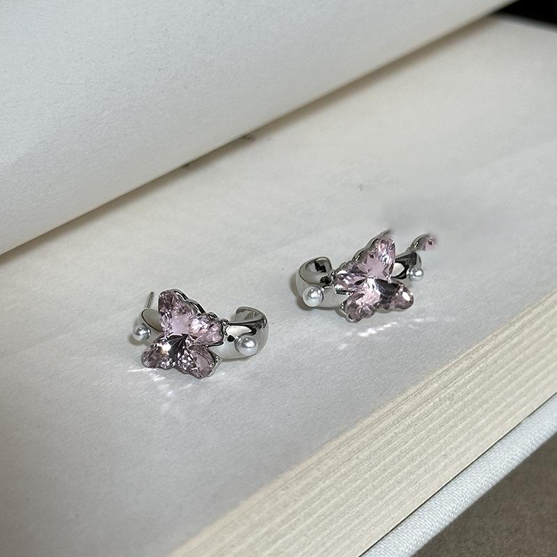 

Korean sweet glass C-shaped butterfly earrings light luxury high-end earrings fresh fashion earrings niche design sense