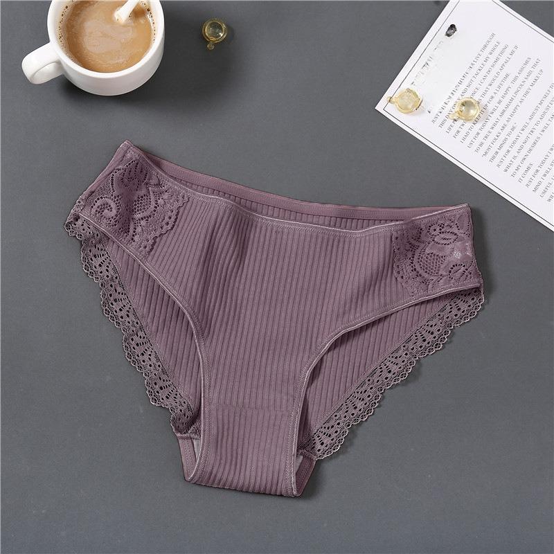 Einfarbige Damenunterwäsche aus Baumwolle mit Spitzenkanten und mittlerer Taille, dreieckige Hose, sexy Slips, Damenhöschen