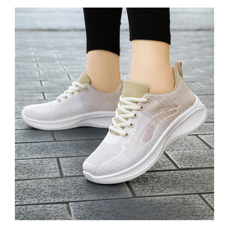Women's Shoes 2024 Spring Casual Soft Sole Sports Shoes, Breathable Flying Mesh Shoes, Large-sized Running Shoes