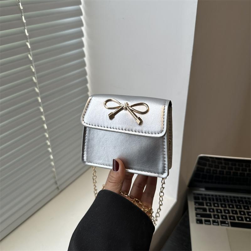 Beautiful exquisite mini square bag summer new solid color bow chain shoulder messenger bag women