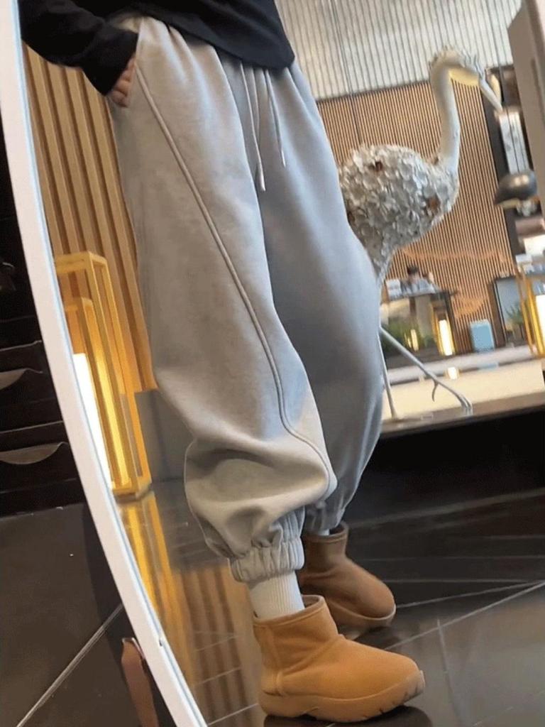 Fleece-Lined High-Waisted Tapered Women's Pants: Plus Size, Loose Fit, Versatile, Thick, Warm, Casual Autumn/Winter Sweatpants.