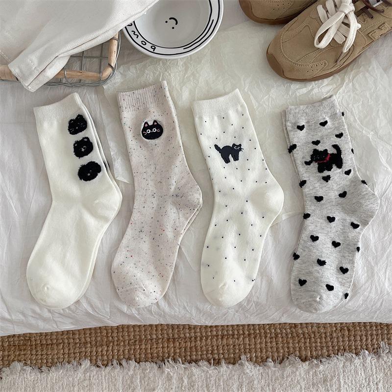 Cute Cat Plush Socks for Women, Spring and Autumn Pure Cotton Cartoon Illustration Mid-calf Socks, Polka Dot Yarn Heart-shaped Pile Socks