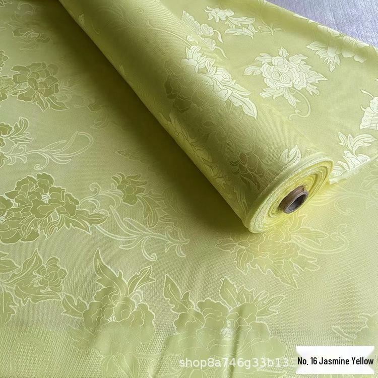 Žakárová látka Hanfu Qipao s otevřeným vzorem Motýli a pivoňky - 100% morušové hedvábí