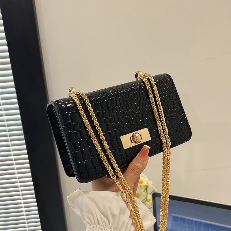 

Модная новая ретро универсальная персонализированная маленькая квадратная сумка женская повседневная однотонная масляная кожа дизайн цепочка сумка мессенджер чёрный
